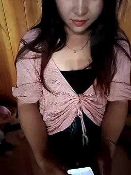 Snapshot of miemie-xx chatting on October 2025 05:37:01 AM miemie-xx online show from October 2025 05:37:01 AM