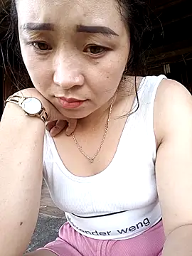 Snapshot of miemie-xx chatting on October 2025 01:05:01 AM miemie-xx online show from October 2025 01:05:01 AM