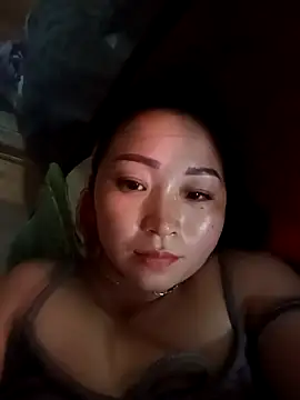 Snapshot of miemie-xx chatting on October 2025 01:06:01 AM miemie-xx online show from October 2025 01:06:01 AM