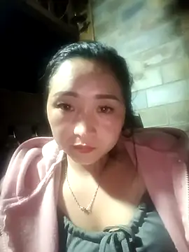 Snapshot of miemie-xx chatting on October 2025 01:11:02 PM miemie-xx online show from October 2025 01:11:02 PM