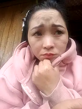 Snapshot of miemie-xx chatting on October 2025 02:34:01 AM miemie-xx online show from October 2025 02:34:01 AM