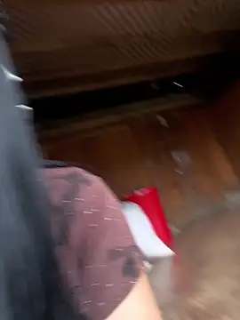 Snapshot of miemie-xx chatting on October 2025 08:02:02 AM miemie-xx online show from October 2025 08:02:02 AM