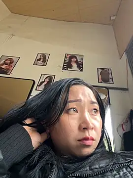 Snapshot of miemie-xx chatting on November 2025 09:30:02 AM miemie-xx online show from November 2025 09:30:02 AM