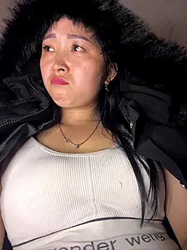 Snapshot of miemie-xx chatting on November 2025 01:11:01 PM miemie-xx online show from November 2025 01:11:01 PM