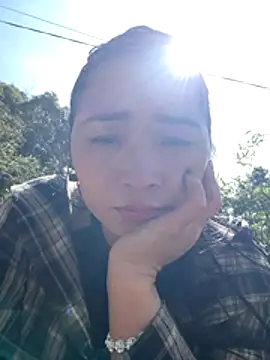 Snapshot of miemie-xx chatting on November 2025 05:51:02 AM miemie-xx online show from November 2025 05:51:02 AM