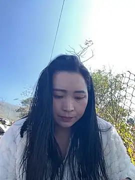 Snapshot of miemie-xx chatting on December 2025 06:18:01 AM miemie-xx online show from December 2025 06:18:01 AM