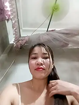 ladzy sexy online show from April 2026 05:25:01 PM