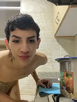 Snapshot of SiaraRealist chatting on November 2025 12:01:02 AM SiaraRealist online show from November 2025 12:01:02 AM