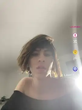 SiaraRealist online show from May 2026 12:59:02 AM