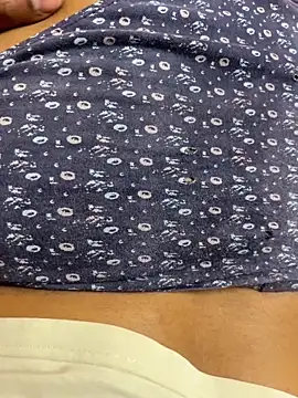 Hansikahanish8 online show from October 2025 03:57:02 PM