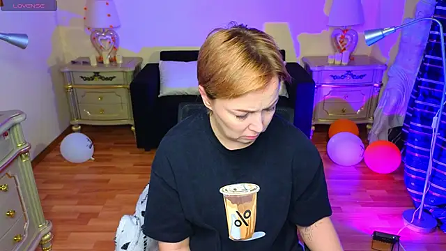 Snapshot of Viola_Rayden chatting on November 2025 06:19:02 AM Viola Rayden online show from November 2025 06:19:02 AM