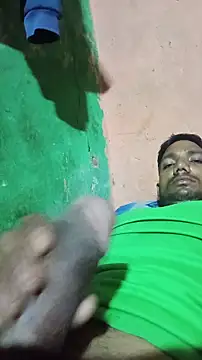 Snapshot of BiggerDickGuy chatting on November 2025 09:20:01 PM BiggerDickGuy online show from November 2025 09:20:01 PM