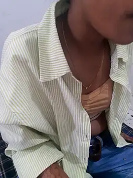 Snapshot of Mahi677 chatting on March 2026 05:13:01 AM Mahi677 online show from March 2026 05:13:01 AM