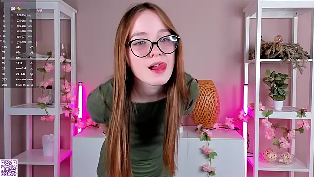 LittleCutieSandy online show from October 2025 03:29:02 AM