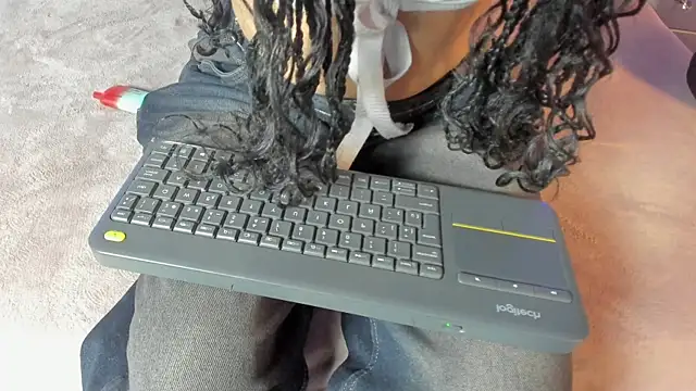 Violeta js online show from December 2025 06:32:02 AM