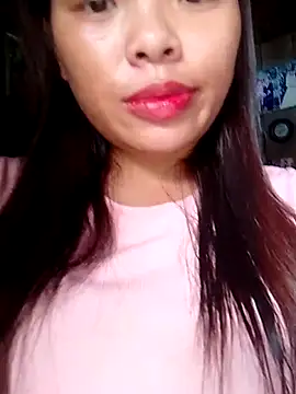 Snapshot of hello-cute chatting on October 2025 08:24:01 AM hello-cute online show from October 2025 08:24:01 AM