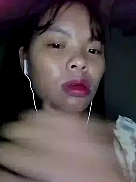 Snapshot of hello-cute chatting on October 2025 03:35:01 PM hello-cute online show from October 2025 03:35:01 PM