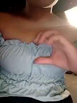 Snapshot of hello-cute chatting on October 2025 03:53:01 AM hello-cute online show from October 2025 03:53:01 AM