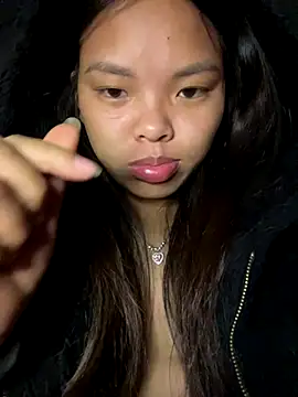 Snapshot of hello-cute chatting on November 2025 06:08:01 PM hello-cute online show from November 2025 06:08:01 PM