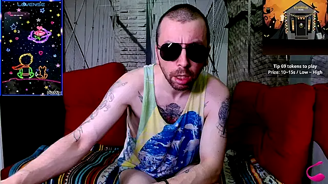 Markus Rivas online show from October 2025 10:32:02 PM