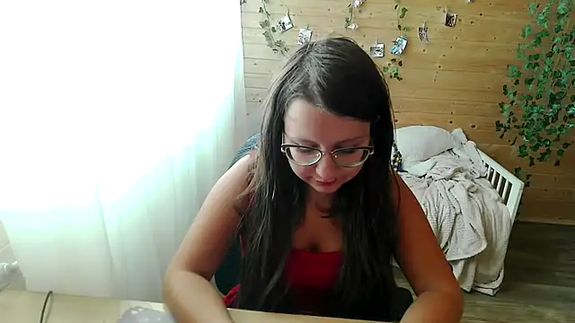 Snapshot of SummerGabrielle chatting on October 2025 06:33:01 AM SummerGabrielle online show from October 2025 06:33:01 AM