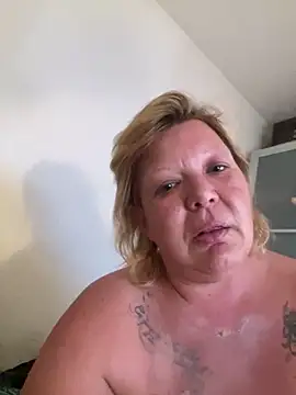 Snapshot of llavidaloca chatting on October 2025 12:46:01 PM llavidaloca online show from October 2025 12:46:01 PM