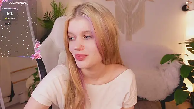 Any mo0n online show from December 2025 07:27:02 AM