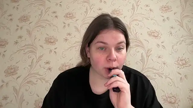 Crave Elise online show from October 2025 06:19:02 AM