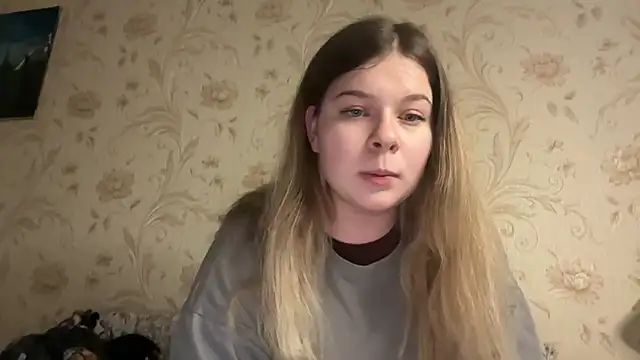 Crave Elise online show from October 2025 09:48:02 PM