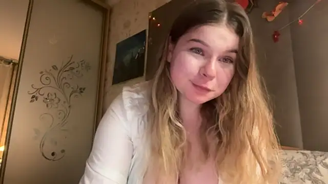 Crave Elise online show from November 2025 12:54:01 AM