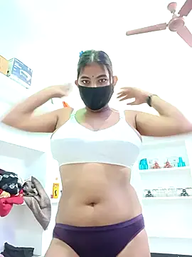 Snapshot of Hot_radhaji chatting on December 2025 05:17:01 PM Hot radhaji online show from December 2025 05:17:01 PM