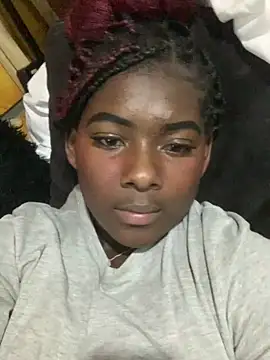 Snapshot of KarinaFlowers_ chatting on November 2025 12:24:01 AM KarinaFlowers online show from November 2025 12:24:01 AM