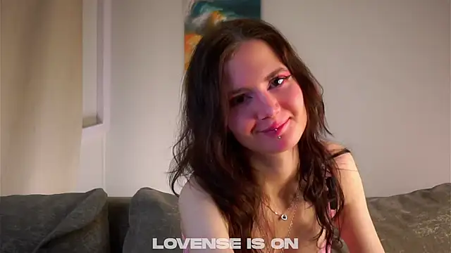 Snapshot of MarcyFrazee chatting on November 2025 02:21:01 AM MarcyFrazee online show from November 2025 02:21:01 AM