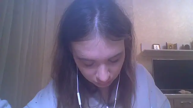 Snapshot of CeyaLier chatting on October 2025 04:08:01 PM CeyaLier online show from October 2025 04:08:01 PM