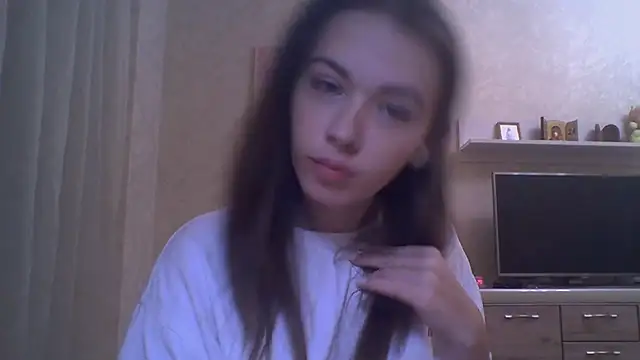 Snapshot of CeyaLier chatting on October 2025 05:12:02 PM CeyaLier online show from October 2025 05:12:02 PM