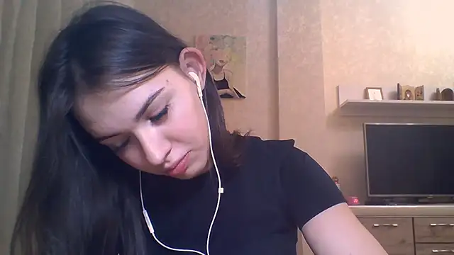 Snapshot of CeyaLier chatting on November 2025 05:47:01 PM CeyaLier online show from November 2025 05:47:01 PM