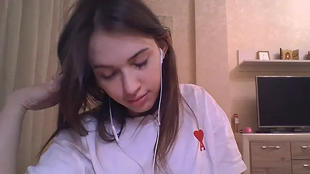 Snapshot of CeyaLier chatting on November 2025 05:12:02 PM CeyaLier online show from November 2025 05:12:02 PM