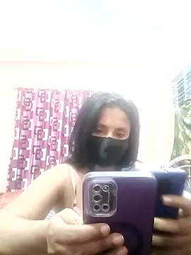 Snapshot of Megla879 chatting on October 2025 11:33:02 AM Megla879 online show from October 2025 11:33:02 AM