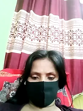 Snapshot of Megla879 chatting on November 2025 05:42:01 PM Megla879 online show from November 2025 05:42:01 PM