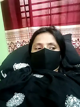 Snapshot of Megla879 chatting on November 2025 12:43:02 AM Megla879 online show from November 2025 12:43:02 AM