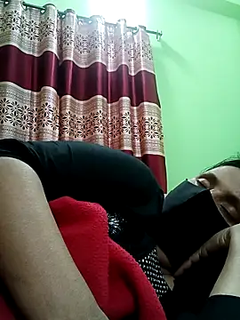 Snapshot of Megla879 chatting on November 2025 06:09:02 PM Megla879 online show from November 2025 06:09:02 PM