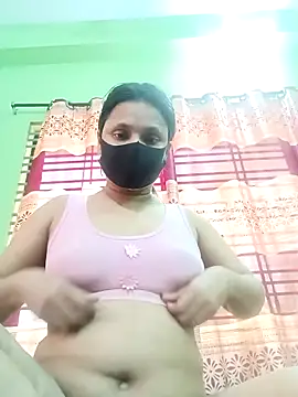 Snapshot of Megla879 chatting on November 2025 06:26:02 AM Megla879 online show from November 2025 06:26:02 AM