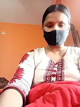 Snapshot of Megla879 chatting on December 2025 06:10:01 AM Megla879 online show from December 2025 06:10:01 AM