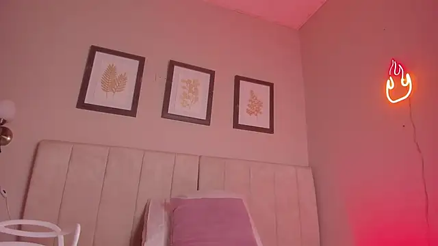 Snapshot of _alison_c chatting on November 2025 11:32:01 AM alison c online show from November 2025 11:32:01 AM