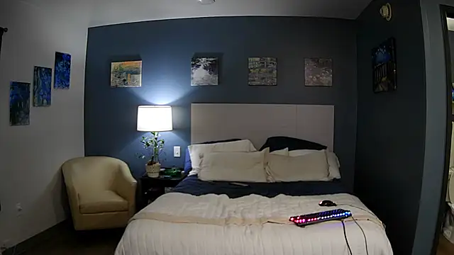 Snapshot of Fuck-Buddy-4U chatting on October 2025 01:43:02 PM Fuck-Buddy-4U online show from October 2025 01:43:02 PM