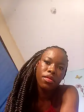 Snapshot of BeverlyMadison_ chatting on November 2025 07:34:02 PM BeverlyMadison online show from November 2025 07:34:02 PM