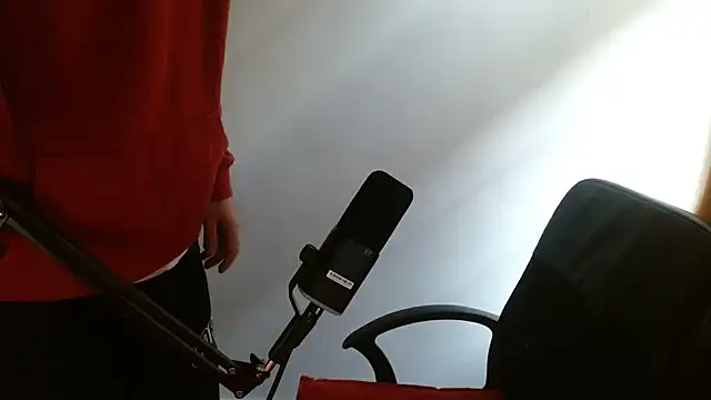 Snapshot of chibrax918 chatting on December 2025 09:47:02 AM chibrax918 online show from December 2025 09:47:02 AM