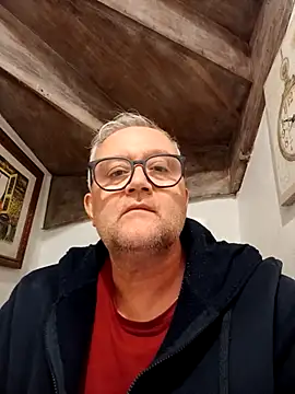 Snapshot of macdut67 chatting on October 2025 04:17:02 PM macdut67 online show from October 2025 04:17:02 PM