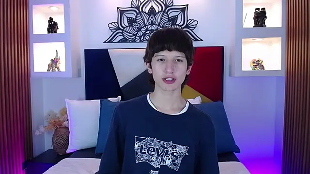 Snapshot of Emo_Boy_ chatting on March 2026 08:37:01 PM Emo Boy online show from March 2026 08:37:01 PM