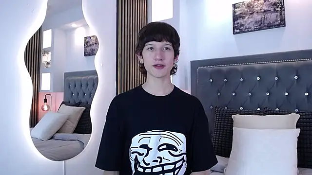 Snapshot of Emo_Boy_ chatting on March 2026 08:05:02 PM Emo Boy online show from March 2026 08:05:02 PM